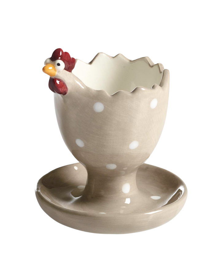 Eierbecher in Hühnerform von Nääsgränsgården in Beige mit weißen Punkten freigestellt