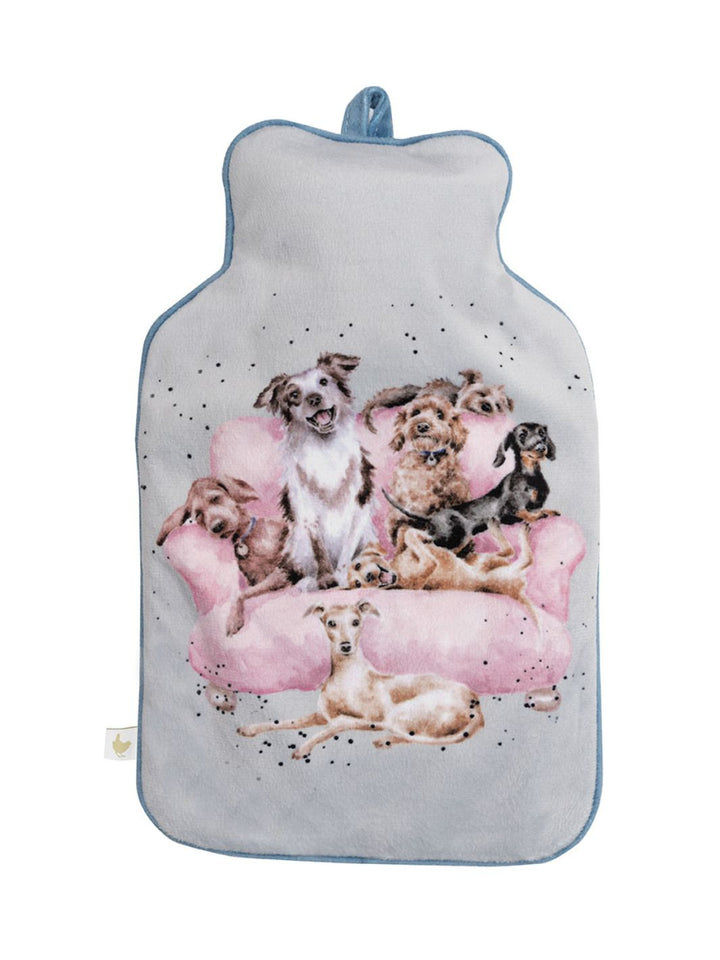 Hunde Wärmflasche von Wrendale Designs.