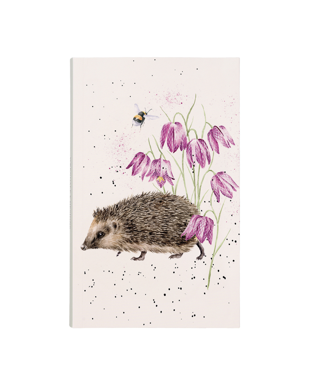 Igel Notizblock „Little Wanderer“ von Wrendale Designs mit Illustration eines laufenden Igels zwischen violetten Blüten und einer kleinen Hummel vor hellem Hintergrund.