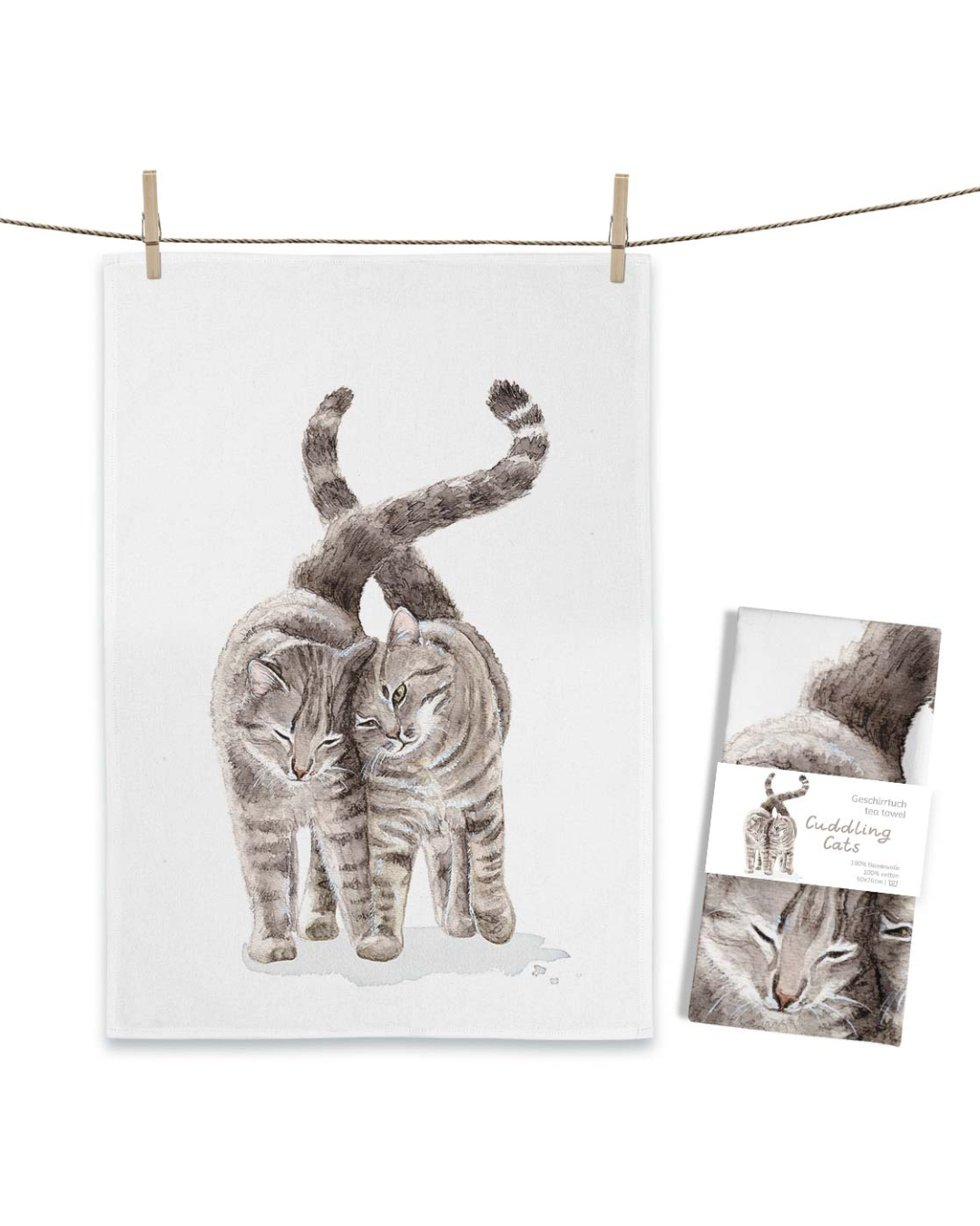 Geschirrtuch „Cuddling Cats“ von Maluu mit zwei verschmusten Katzen