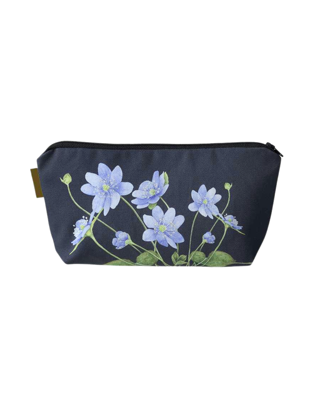 Dunkelblaue Kosmetiktasche mit Blumenmotiv und floralen Details freigestellt.