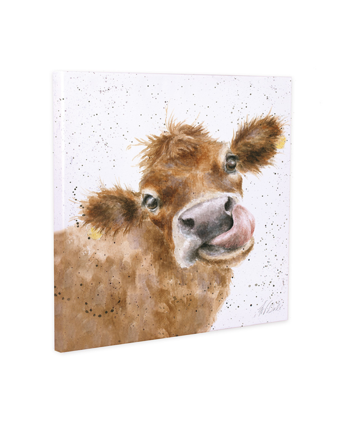 Die Leinwand „Mooooo“ von Wrendale Designs zeigt eine braune Kuh mit frechem Gesichtsausdruck und herausgestreckter Zunge auf hellem Hintergrund.