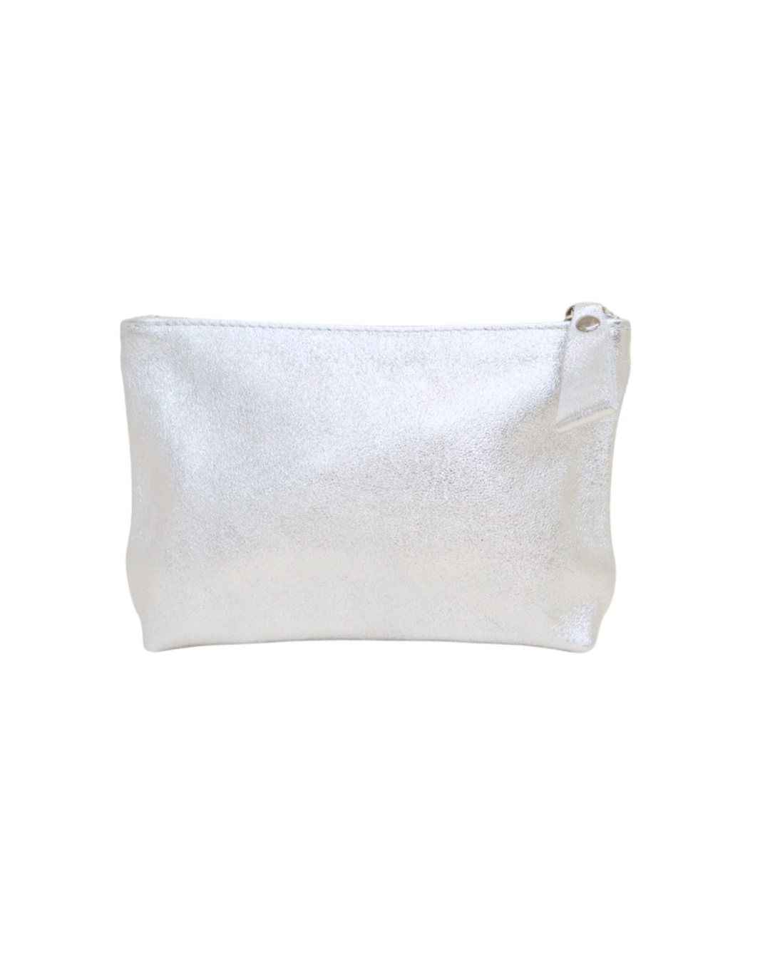 Leder Kosmetik Tasche "Ella" in Silber von Südstrand vor weißen Hintergrund. Die Tasche ist glänzend Silber. Die farblichen Details sind gut erkennbar.