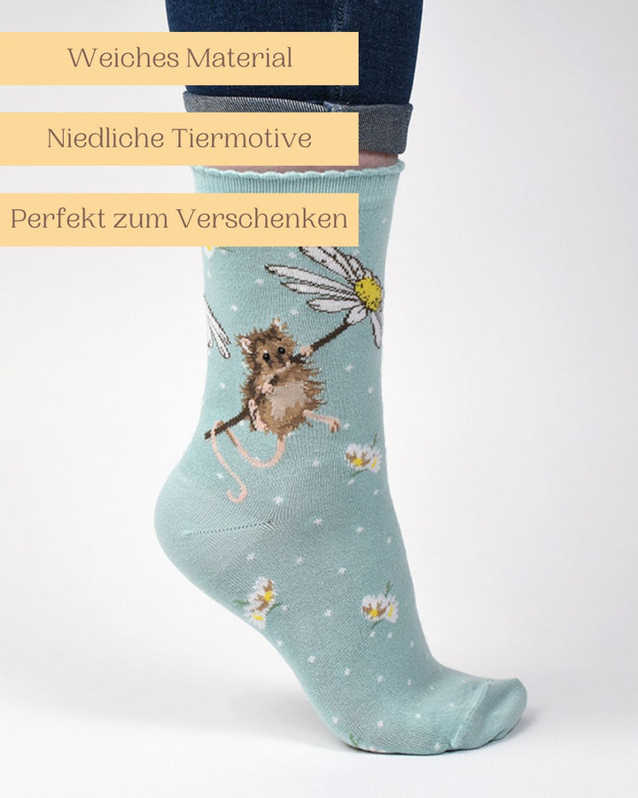 Weiche Bambussocken mit niedlichem Mus-Motiv von Wrendale Designs auch perfekt zum Verschenken.