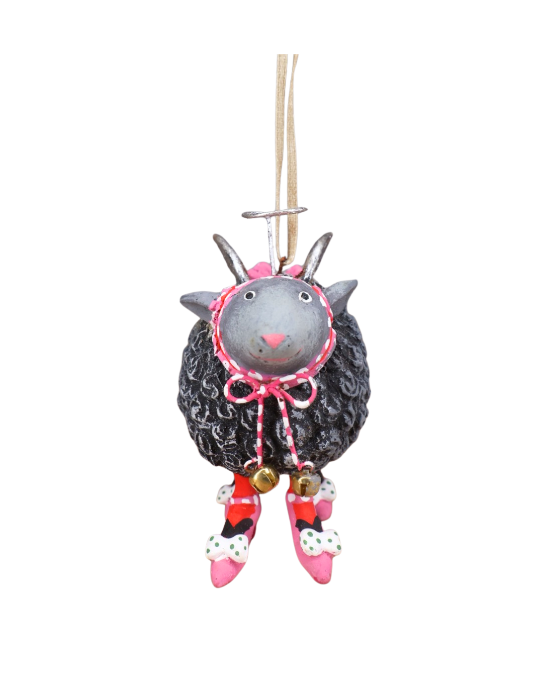 Vorderansicht des Schaf Krinkle Mini Barbara Black Sheep von Patience Brewster mit schwarzem Fell, pinkem Band und Glöckchen