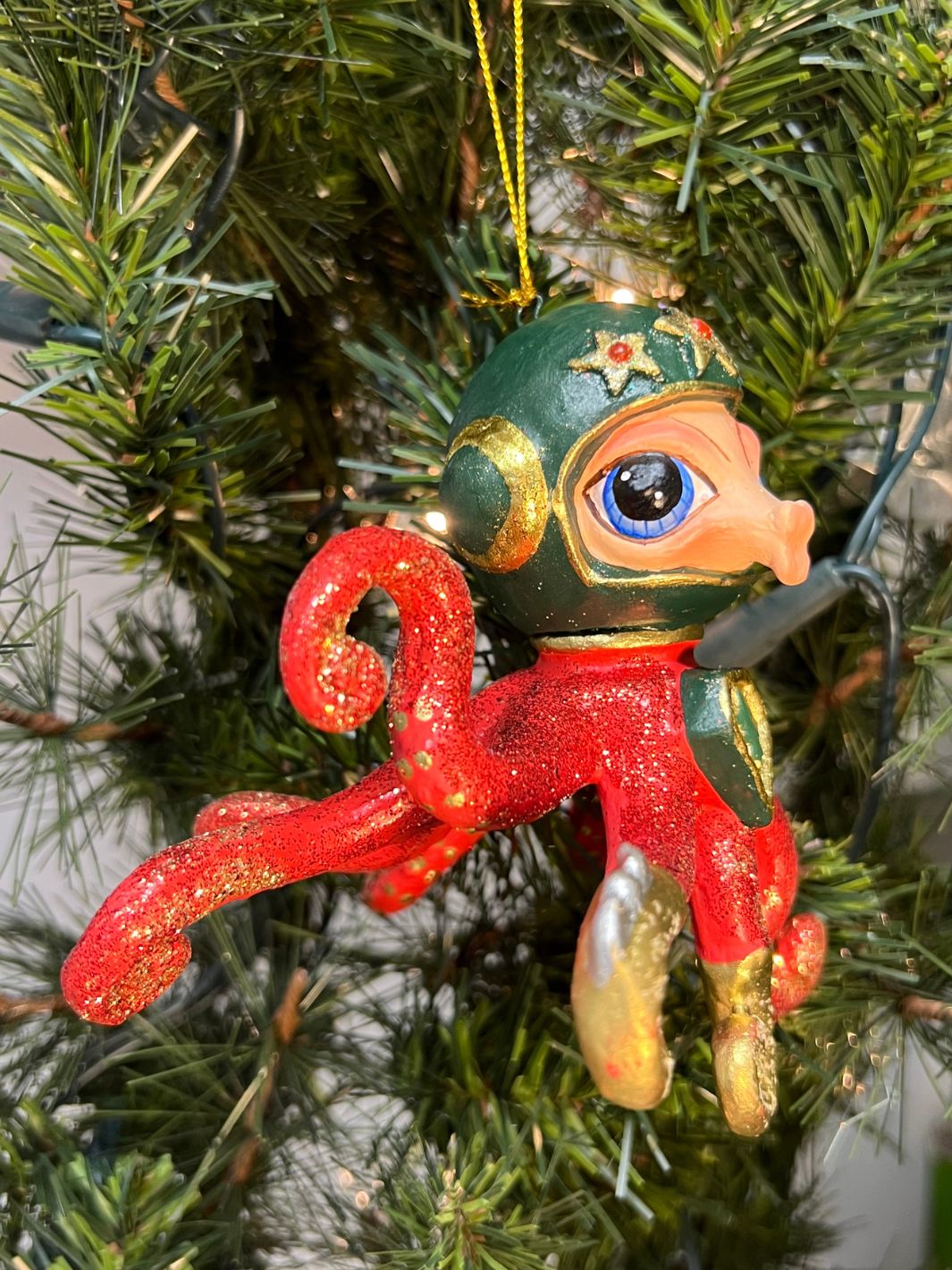 Mrs. Space Oktopus für den Weihnachtsbaum von Goodwill.