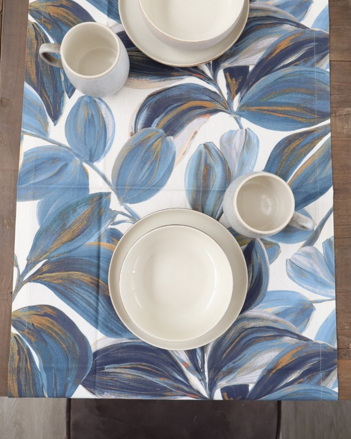 Blätter Tischläufer "Tikal 50x140 cm" von Sander Table + Home