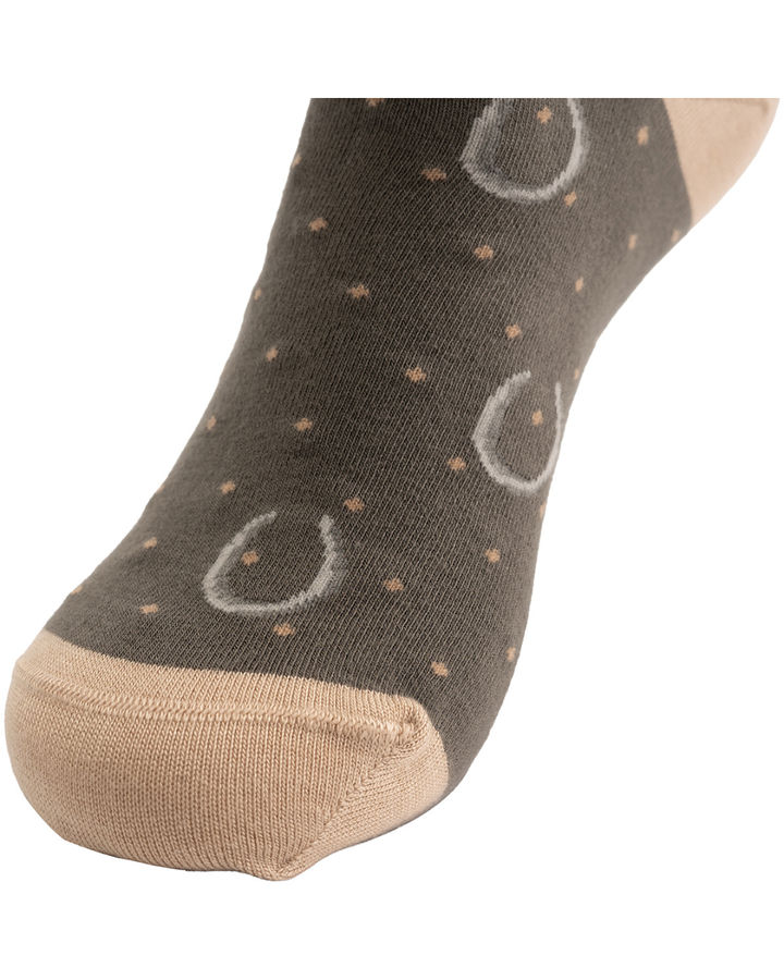 Detailansicht der Zehenpartie der Pferde Socken in harmonischer Kontrastfarbe