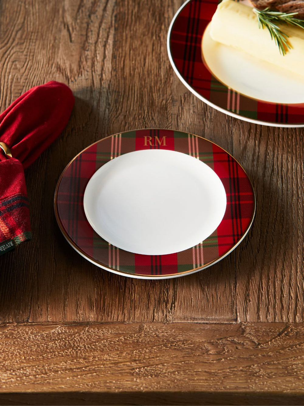 Rivièra Maison Frühstücksteller aus der weihnachtlichen RM Classic Tartan Serie.