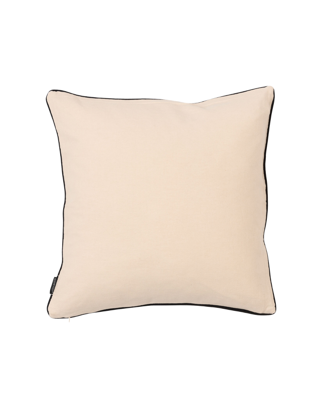 Rückseite Biscaure Bay Kissenbezug von Rivièra Maison in schlichtem Beige mit schwarzer Bordüre vor weißem Hintergrund.