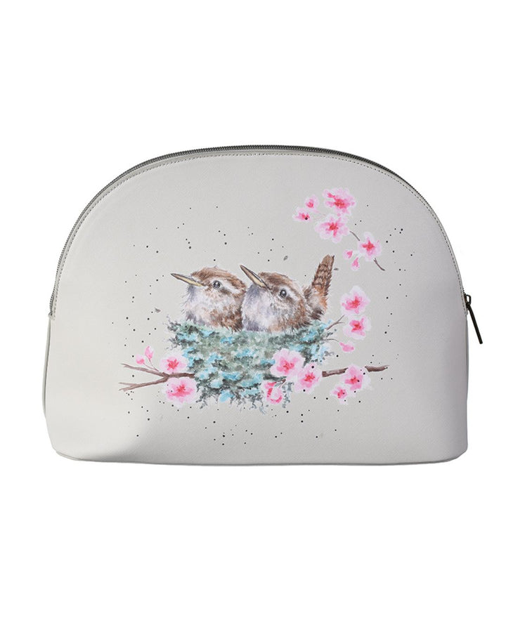 Rückseite der Vögel im Nest Kosmetiktasche L von Wrendale Designs mit demselben Motiv, wie vorne drauf.