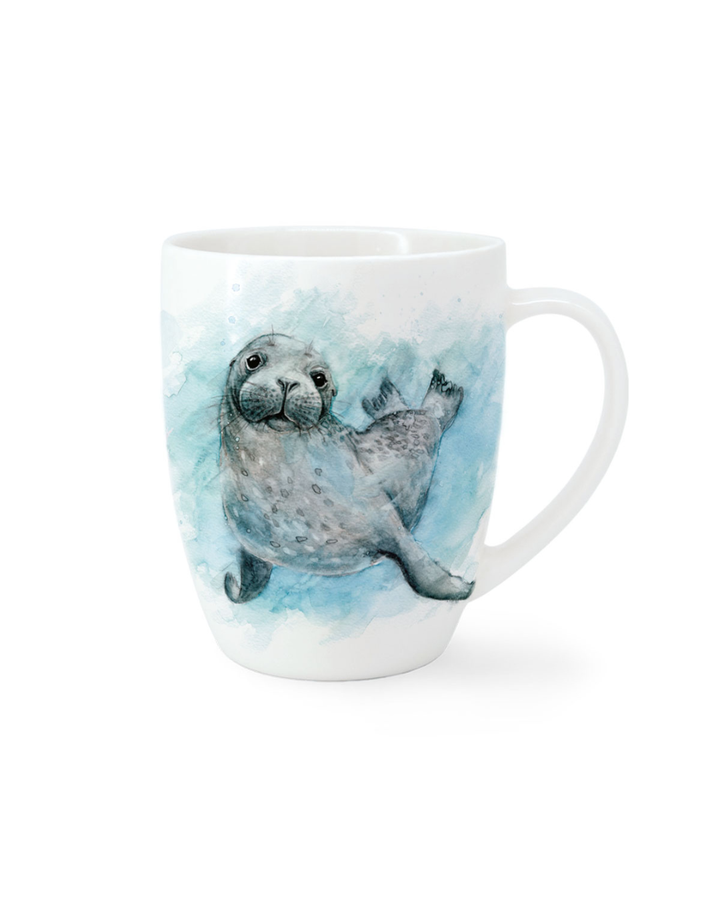 Porzellantasse „Swimming Seal“ von Maluu mit Aquarellmotiv eines Seehundes