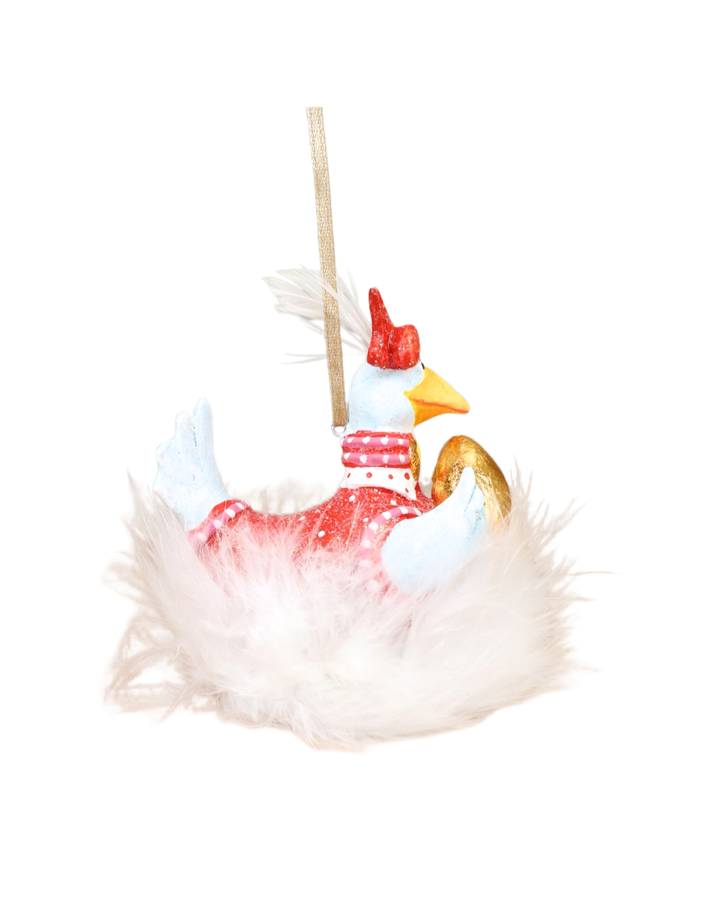 „Gänse Krinkle Mini 12 Days Goose von Patience Brewster, seitliche Ansicht im Feder­nest mit goldenem Ei.“