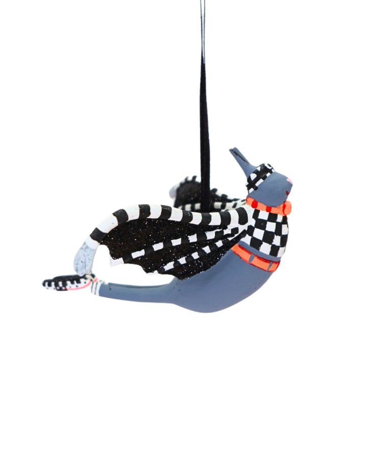 Seitansicht der I am Bat Krinkle Fledermaus von Patience Brewster.