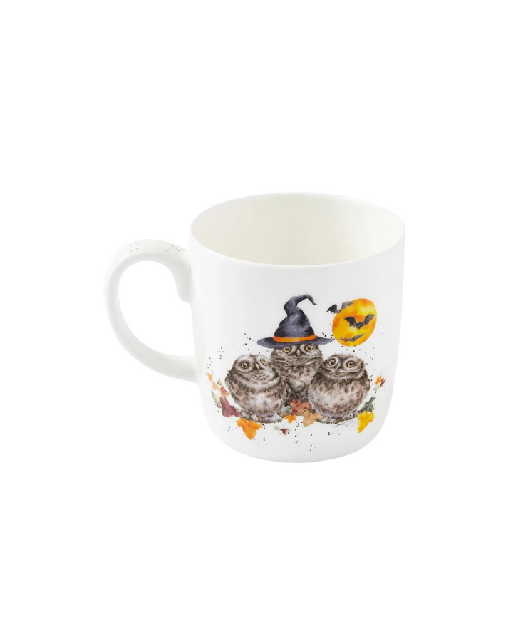 Große Halloween-Tasse mit drei Eulen von Wrendale Designs, illustriert von Hannah Dale – perfekt für den herbstlichen Teegenuss.