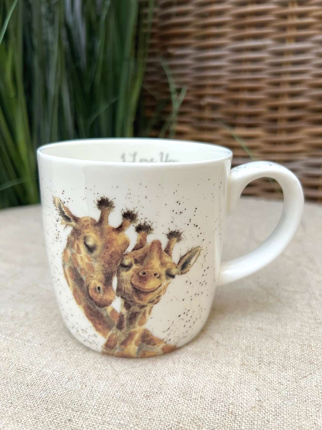 Tasse mit zwei Giraffen von Wrendale Designs mit der Aufschrift "I Love you"