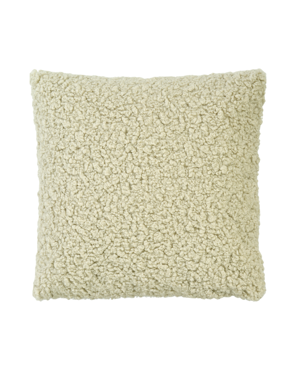 Teddy Kissenbezug "Dubbo" von Sander vor weißen Hintergrund in der Farbe Beige. Die Textur und Farbe des Kissens ähnelt dem Fell eines Schafs. 