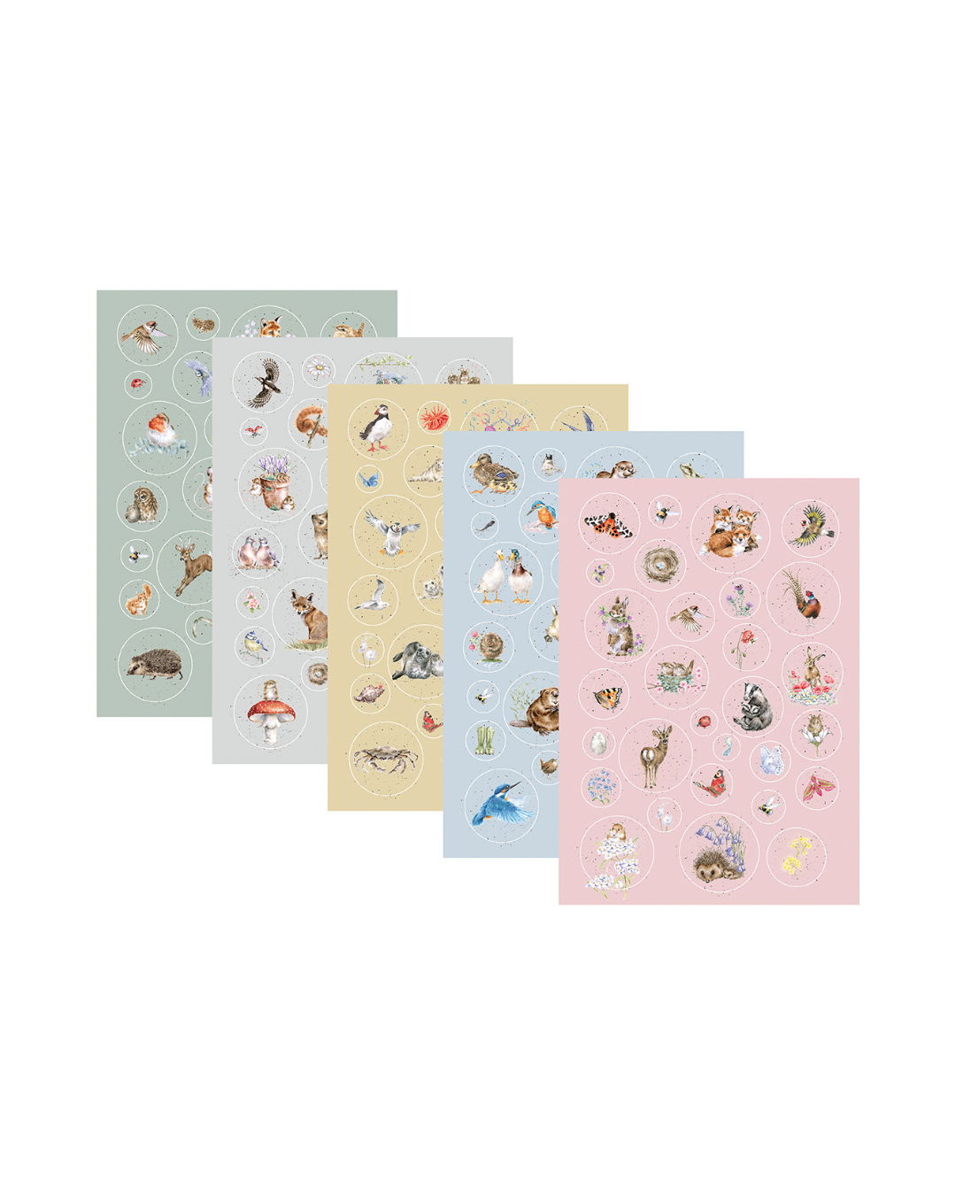 Detailansicht der einzelnen Stickerbögen aus dem Nature Sticker-Set von Wrendale Designs mit runden Stickern und filigranen Tierillustrationen