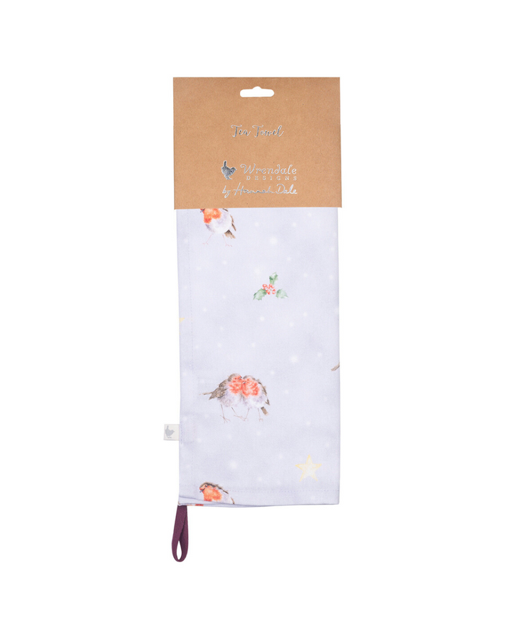 Das verpackte Rotkehlchen Geschirrtuch von Wrendale Designs liegt vor weißem Hintergrund. Auf der Verpackung ist das Logo von Wrendale Designs by Hannah Dale zu sehen.