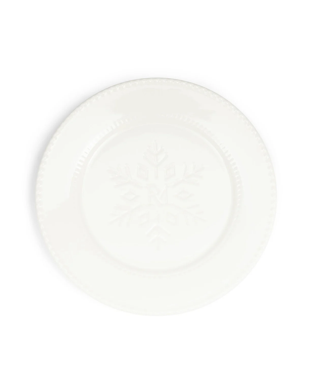 Weihnachtlicher weißer Frühstücksteller "Snowflake" von Riviera Maison mit feiner Schneeflockenverzierung in der Tellermitte.
