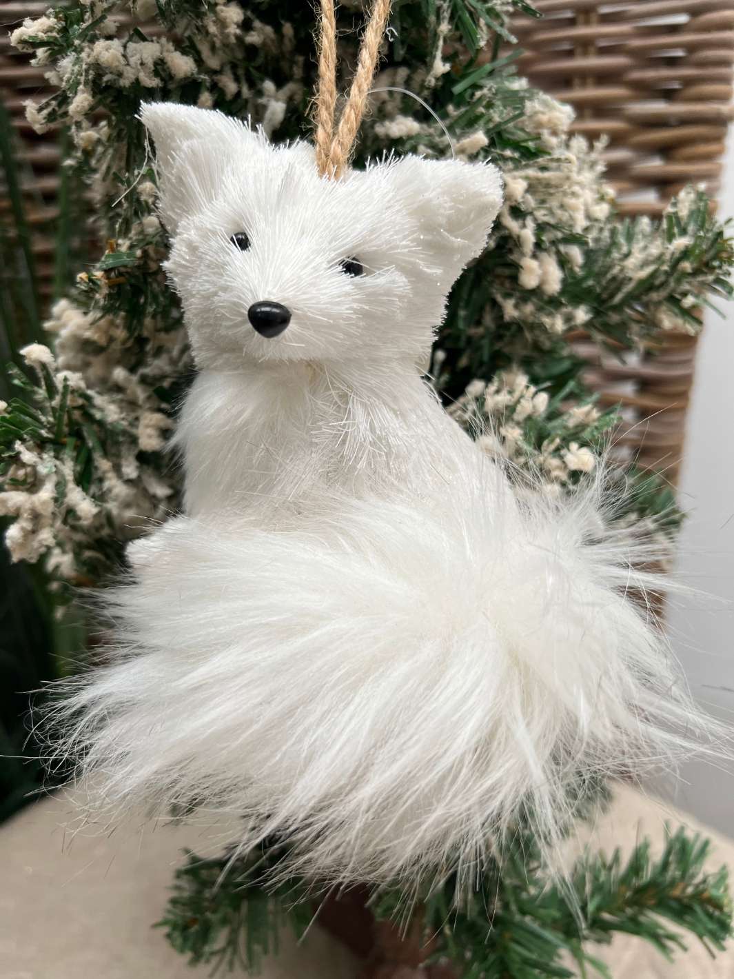 Weißer weihnachtlicher Fuchs für den Weihnachtsbaum von Goodwill