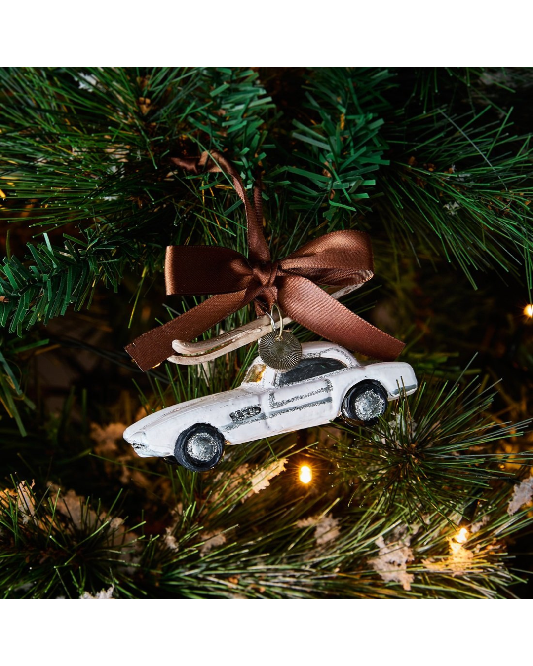winter-holiday-car-ornament-riviera-maison-am-weihnachtsbaum