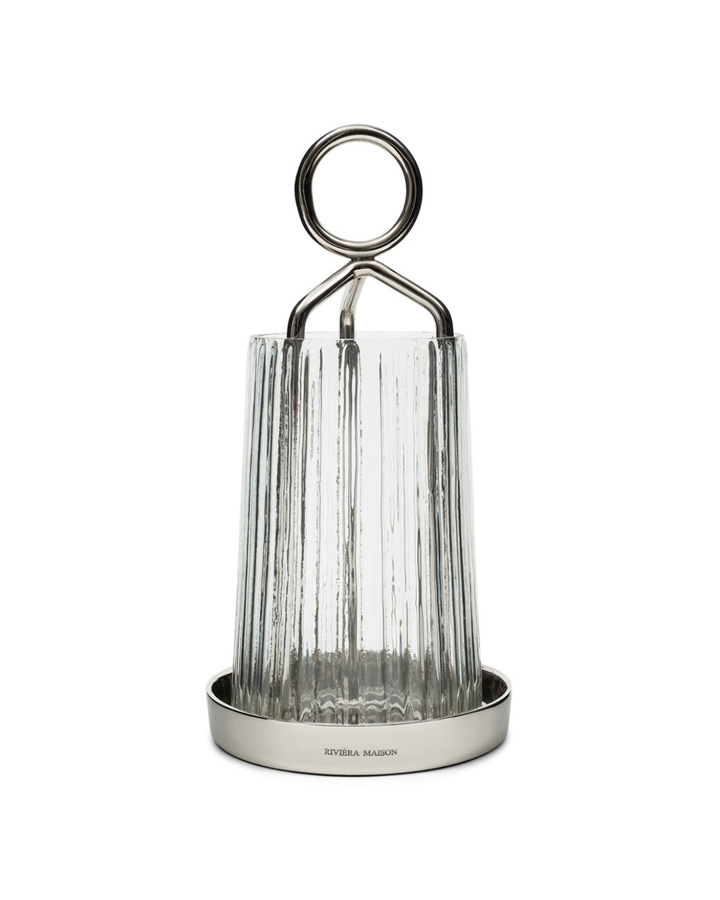 Windlicht Windlicht "Milazzo Hurricane" von Rivièra Maison, zylindrisches Glas mit geriffelter Oberfläche und Metallgriff, auf weißem Hintergrund.
