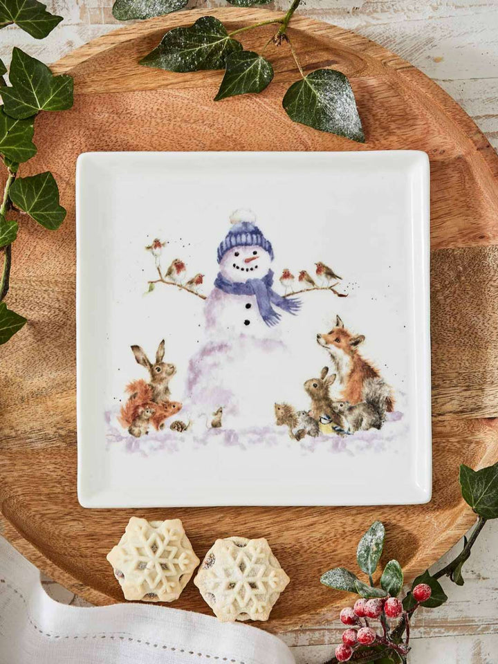 Wrendale Designs Frühstücksteller für Weihnachten mit Waldtieren- und Schneemann-Motiv.