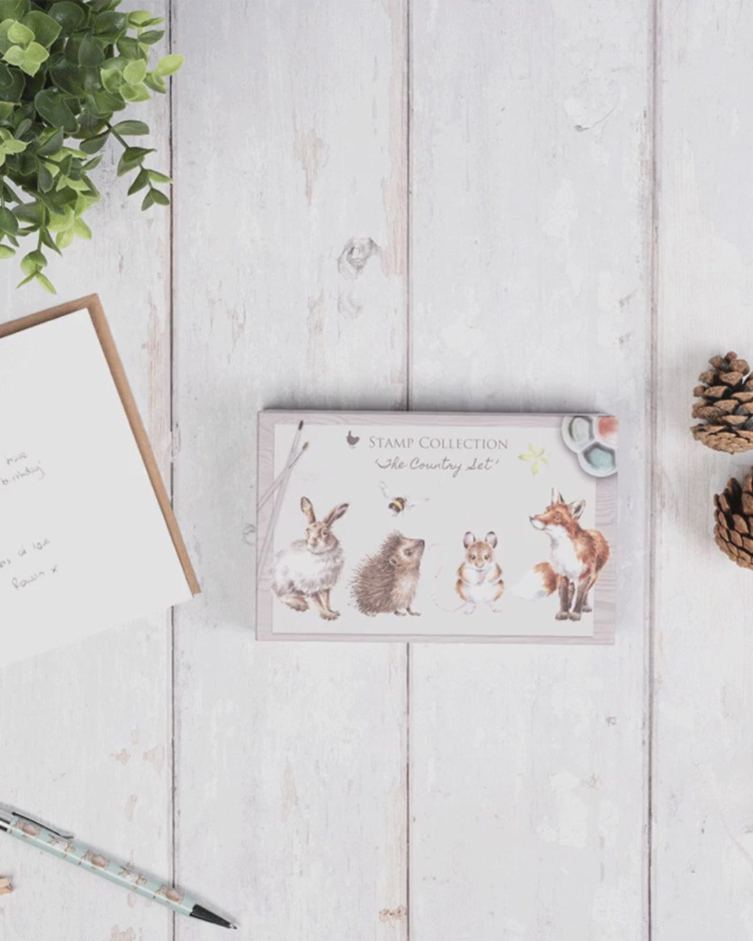 Video der Verwendung des Stempel Sets "The Country Set" von Wrendale Designs.