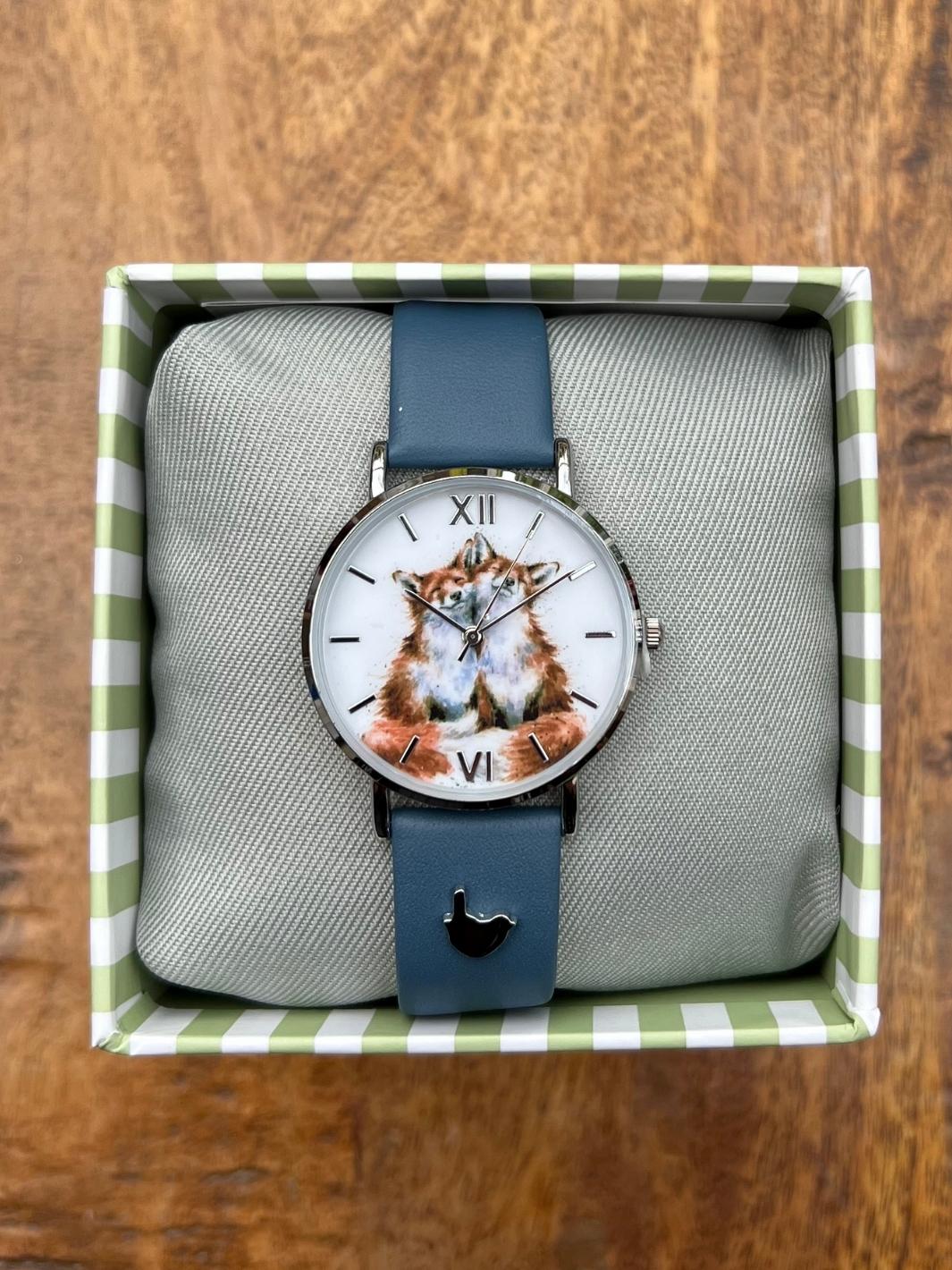 Armbanduhr in Geschenkverpackung mit Füchsen von Wrendale Designs.