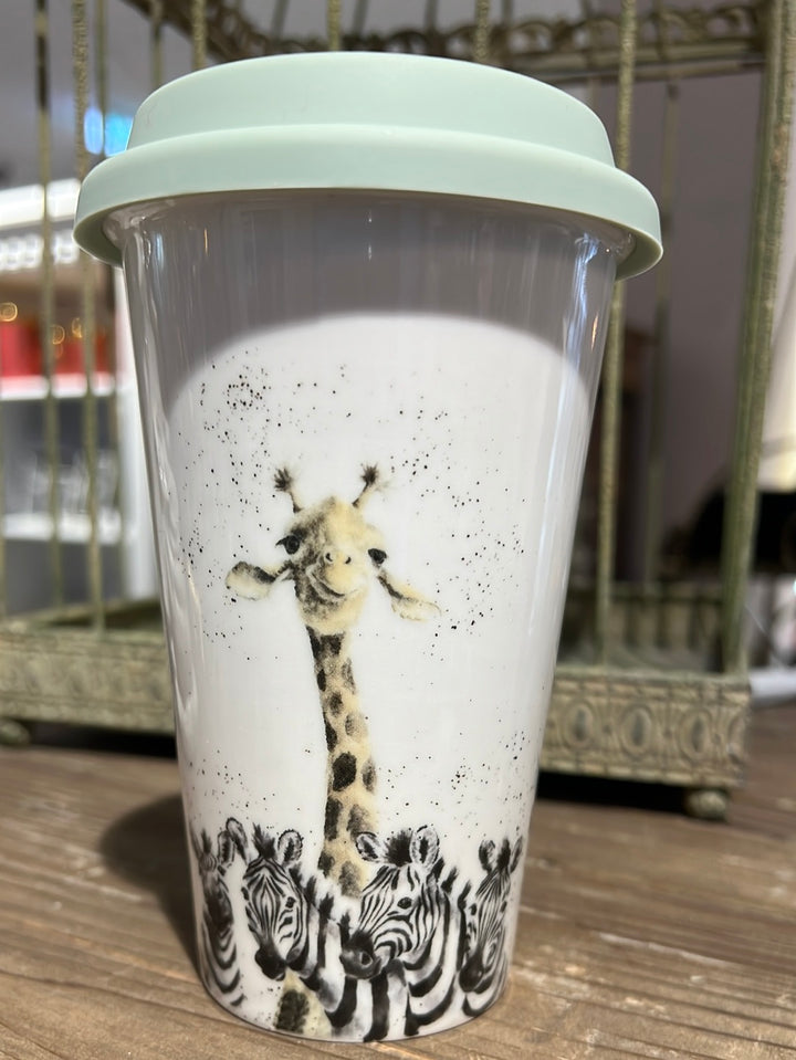 Porzellan Travel Mug mit den Zebras und Giraffen aus Afrika von Wrendale Designs.