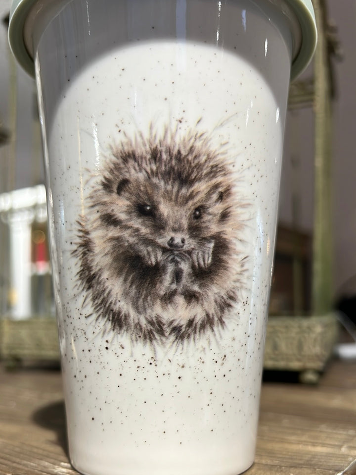 Awakening hedgehog Tasse von Wrendale Designs 