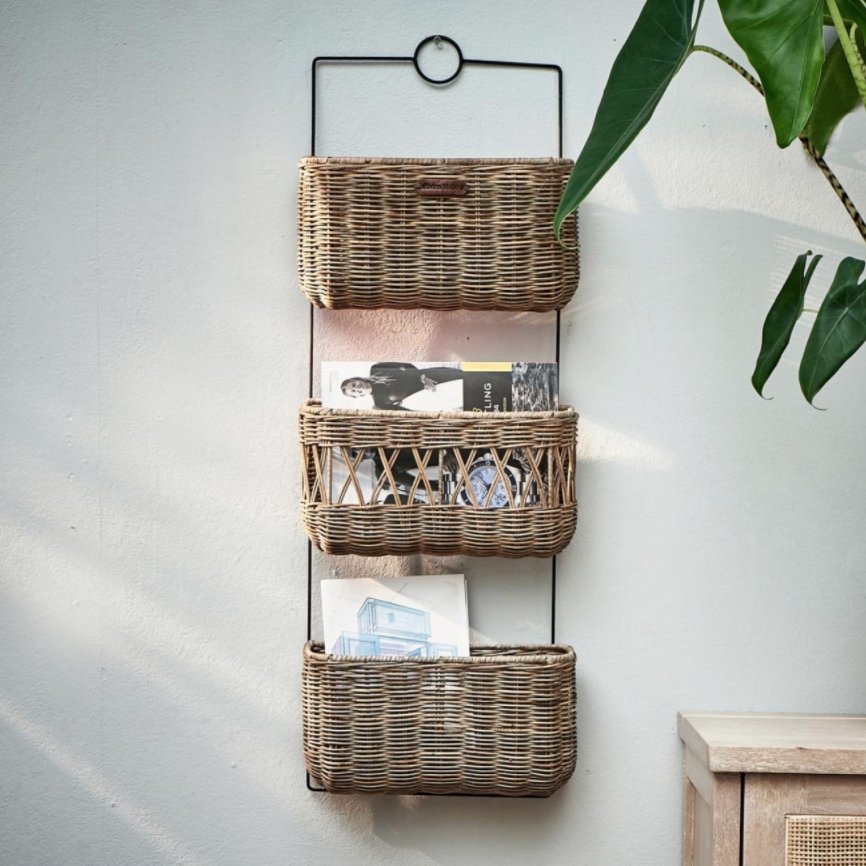 Rustic Rattan Wandregal